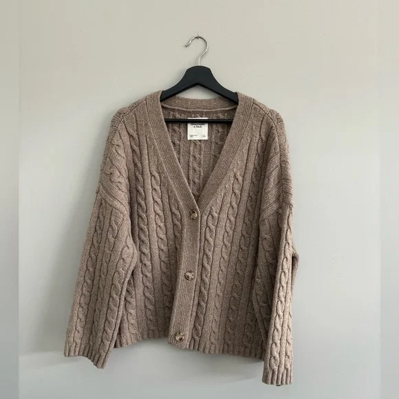 LAST CHANCE EUC ABERCROMBIE & FITCH CHUNKY CABLE KNIT V-NECK CARDIGAN, BROWN L - Picture 8 of 11